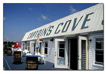 Captain's Cove outside deck